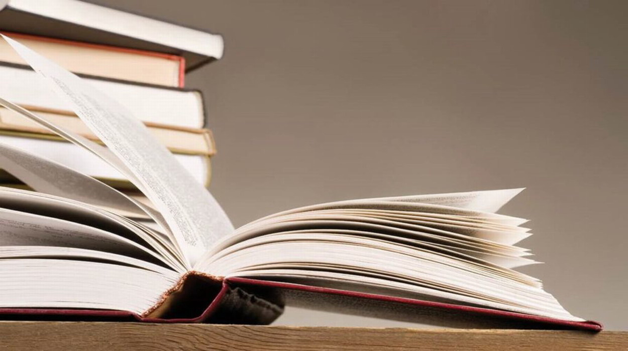 Ρεκόρ αιτήσεων φέτος για τα voucher βιβλίων της ΔΥΠΑ