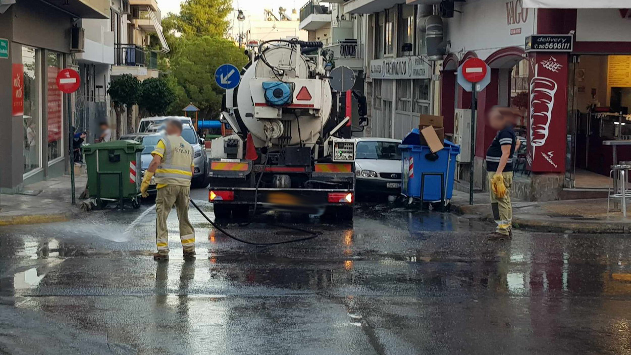 Πρόβλημα προέκυψε εχθές αργά το μεσημέρι στο δίκτυο αποχέτευσης της ΕΥΔΑΠ στην Ελ. Βενιζέλου