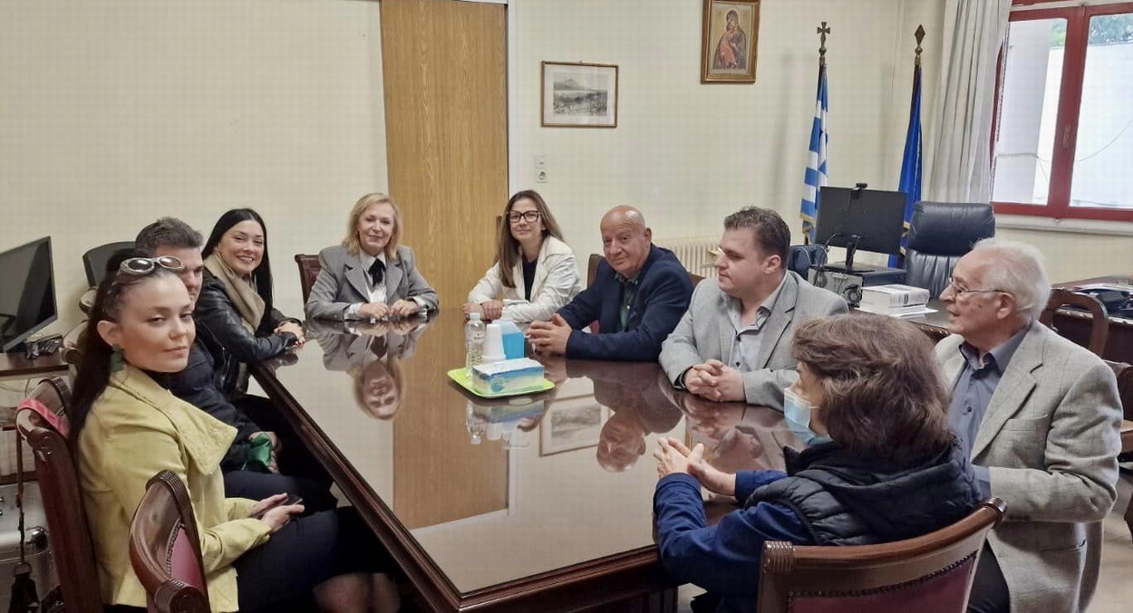 Κλιμάκιο του ΠΑΣΟΚ με επικεφαλής τη βουλευτή κ. Νάντια Γιαννακοπούλου, επισκέφτηκε το Νοσοκομείο της πόλης μας