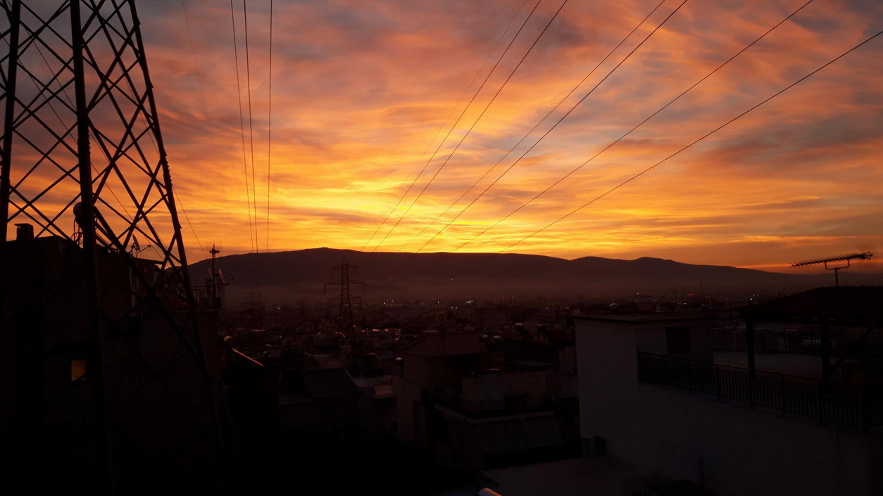 Θεωρούμε επιβεβλημένη από το δήμο, μια επικαιροποιημένη ενημέρωση σχετικά με την απομάκρυνση των πυλώνων μεταφοράς ηλεκτρικού ρεύματος