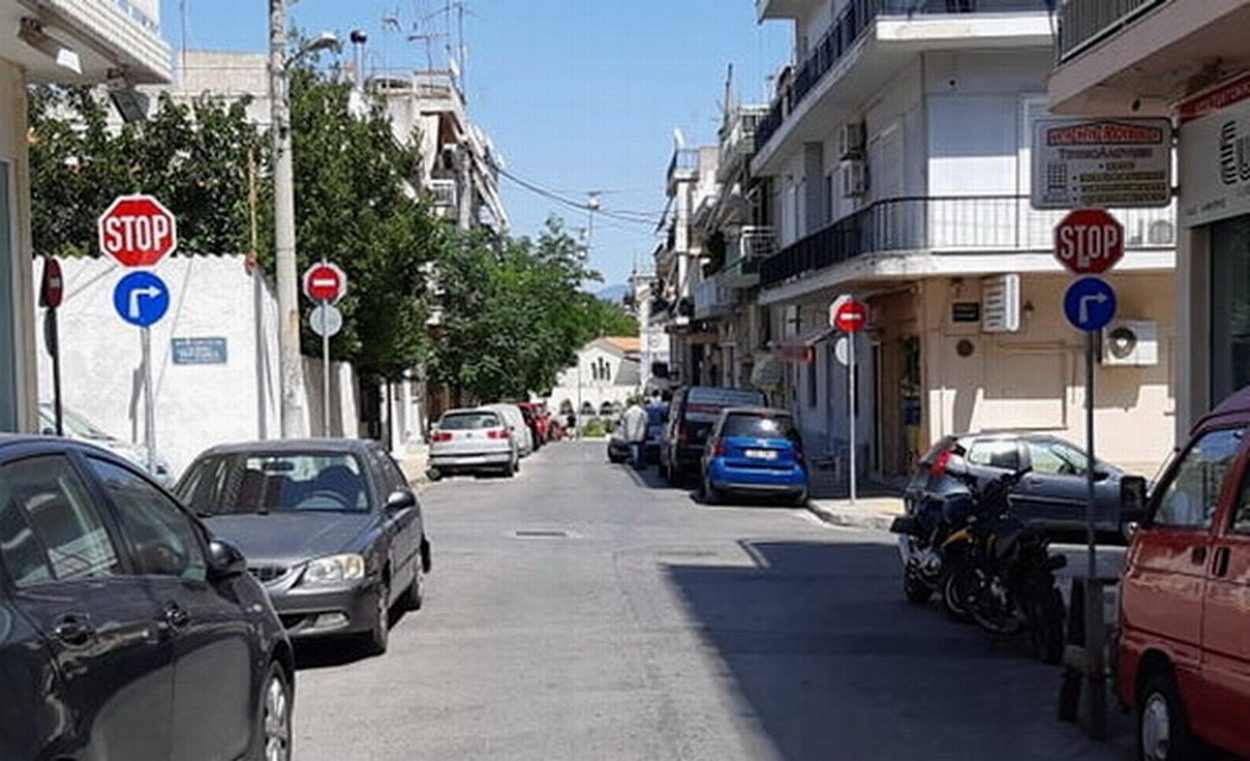 Η αγανάκτηση των συμπολιτών μας είναι μεγάλη από την καθυστέρηση να αλλάξει η οδός Ανδρέα Δημητρίου κατεύθυνση