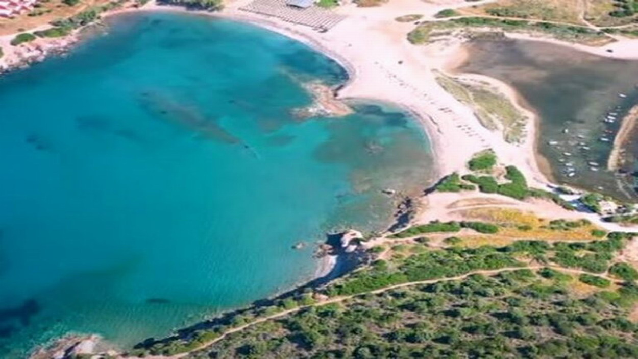 Αττική: Οι πέντε παραλίες που θυμίζουν Κυκλάδες για «αποδράσεις» δροσιάς
