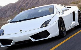 Μια Lamborghini Gallardo στην κάτω Αγία Βαρβάρα, βγάζει μάτια