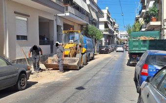 Απομακρύνθηκαν τα μπάζα από την οδό Χανίων, από συνεργείο της ΕΥΔΑΠ