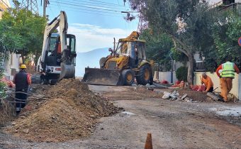 Εμφανίστηκε ο ΔΕΔΔΗΕ στην οδό Κουντουριώτη, για να υπογειοποιήσει τα καλώδια σε βάθος του ενός μέτρου