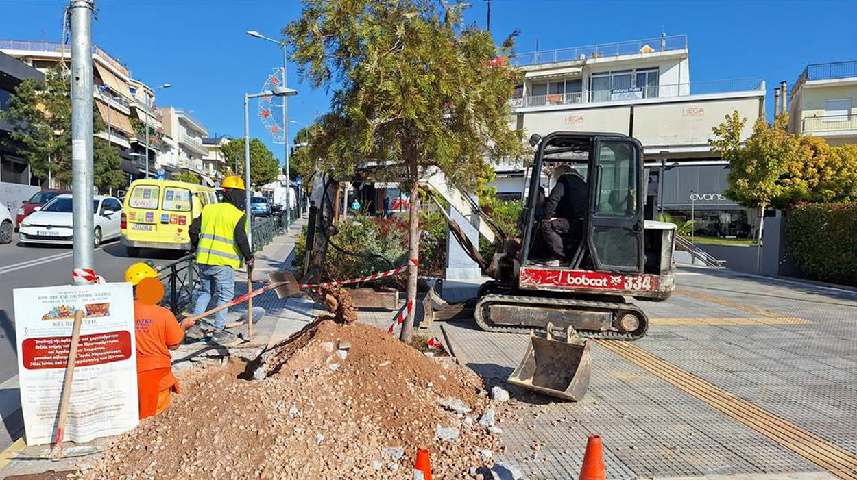 Εργασίες για τη λειτουργία των φαναριών στην Ελ. Βενιζέλου, στην πλατεία Παναγίας Ελεούσας