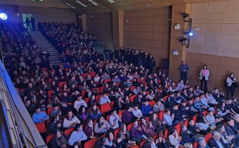 Βράβευση από το δήμο αριστούχων μαθητών και νέων σπουδαστών