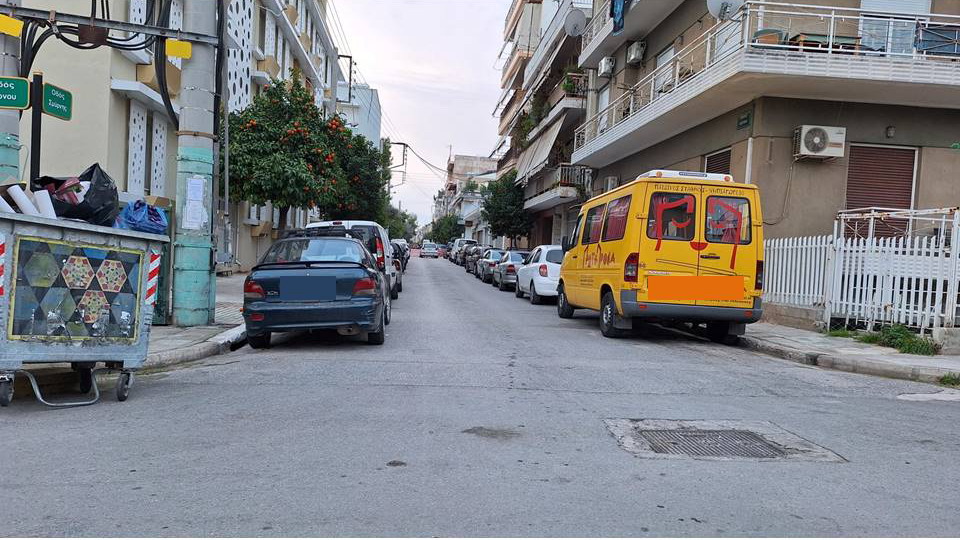 Συνεχίστηκε κι εχθές η ταλαιπωρία των οδηγών στην οδό Σμύρνης…