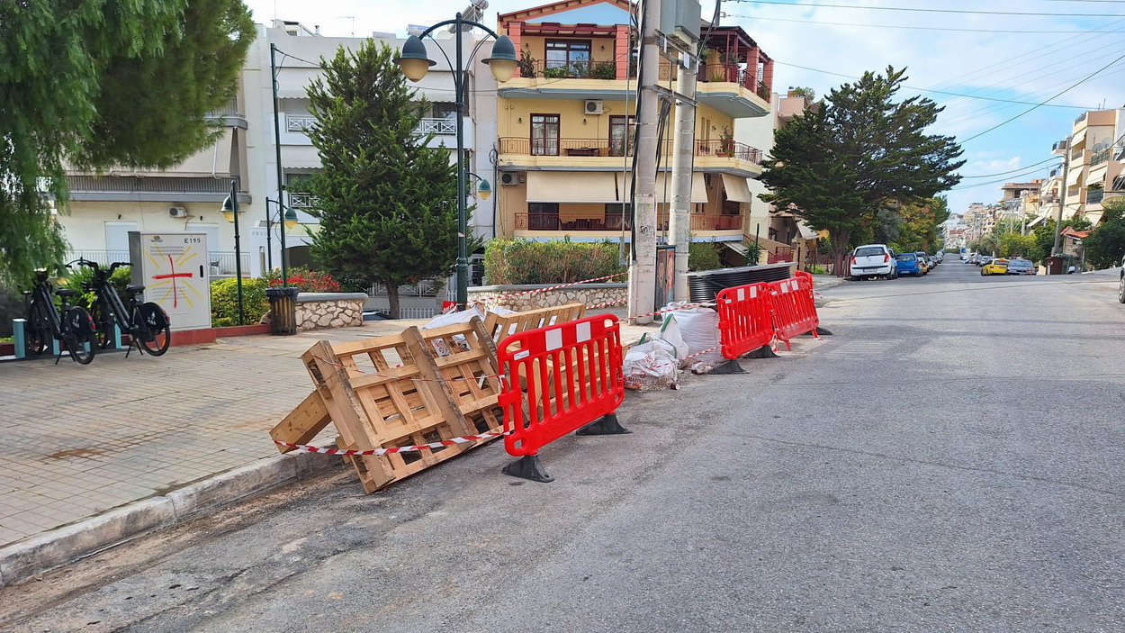 Να απομακρυνθούν τα υπόλοιπα των οπτικών ινών από τους δρόμους