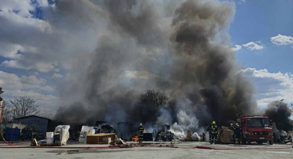 Μήνυμα από το 112, λόγω Πυρκαγιάς σε υπαίθριο χώρο επί της οδού Προφήτου Δανιήλ στον Ταύρο