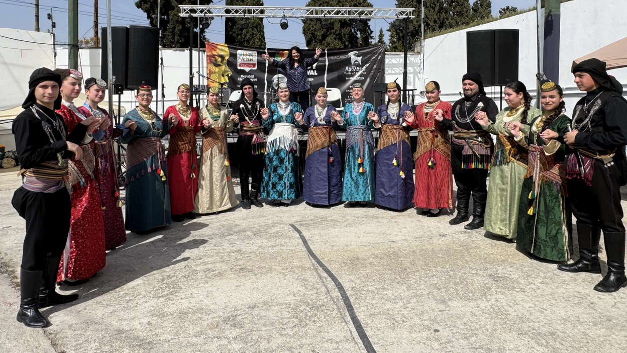 Ο Σύλλογος Ποντίων Αγ. Βαρβάρας Ο Φάρος, στο Hobby Festival στο Γκάζι.