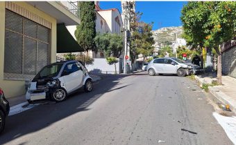 Σφοδρή σύγκρουση Ι.Χ. επιβατικών στη διασταύρωση Χίου και Π. Π. Γερμανού