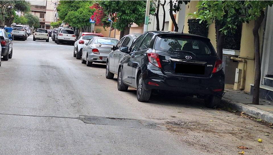 Καθίζηση στην οδό Καραολή, μετά από εργασίες οπτικών ινών