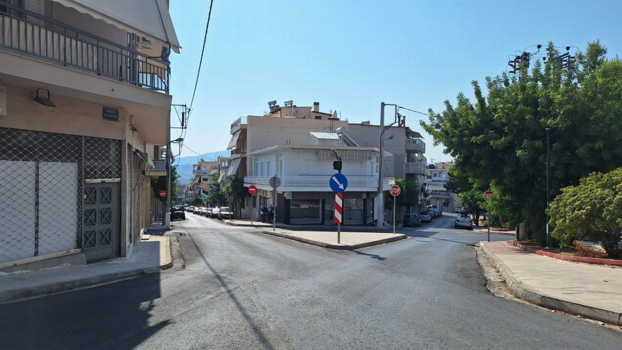 Γιατί δεν γίνονται οι διαγραμμίσεις των διαβάσεων πεζών στον κόμβο Οδυσσέως- Σωκράτους – Ηπείρου;;;