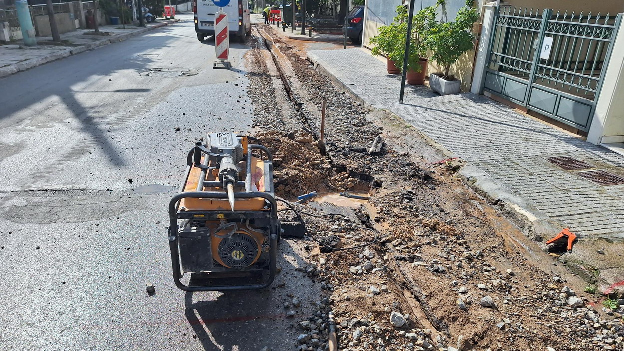 Πάλι κόψιμο παροχής νερού, από μηχάνημα για τις οπτικές ίνες…