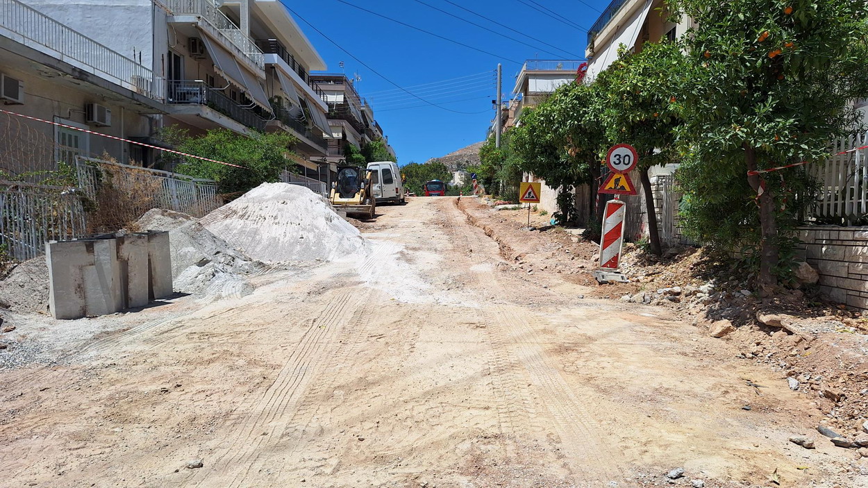 Μετά από δέκα μήνες οι εργασίες στην οδό Κουντουριώτη βρίσκονται απελπιστικά πίσω…