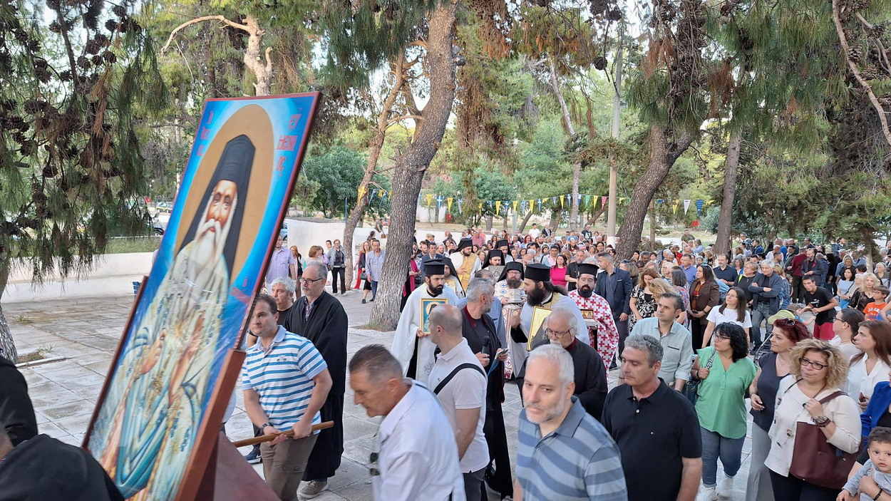 Εκατοντάδες πιστοί τίμησαν την μνήμη του Αγίου Ευμενίου