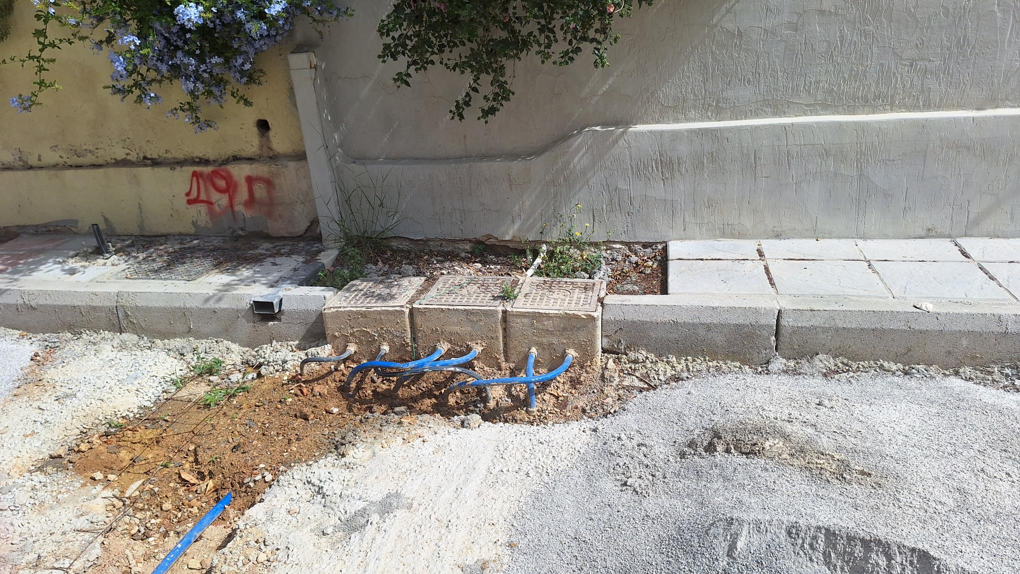 Διαρροή νερού από παροχή κατοικίας στην οδό Κουντουριώτη