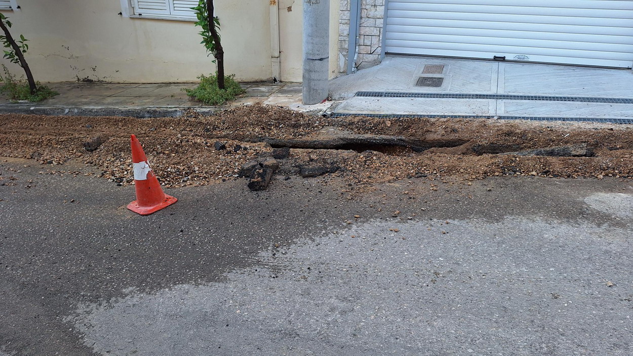 Ένα ακόμα κόψιμο παροχής νερού από συνεργείο οπτικών ινών