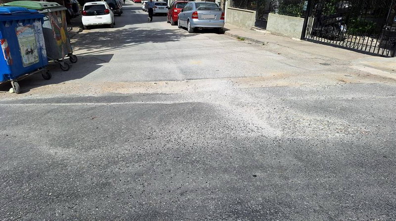 Χαντάκι στην οδο Πλάτωνος καθημερινά βαθαίνει…