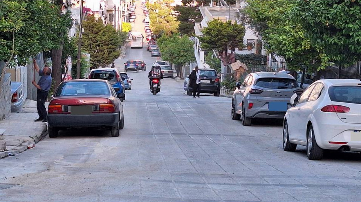 Πνιγμένη στις σκόνες και τα χώματα η πόλη μας, από τις εργασίες οπτικών ινών κυρίως…