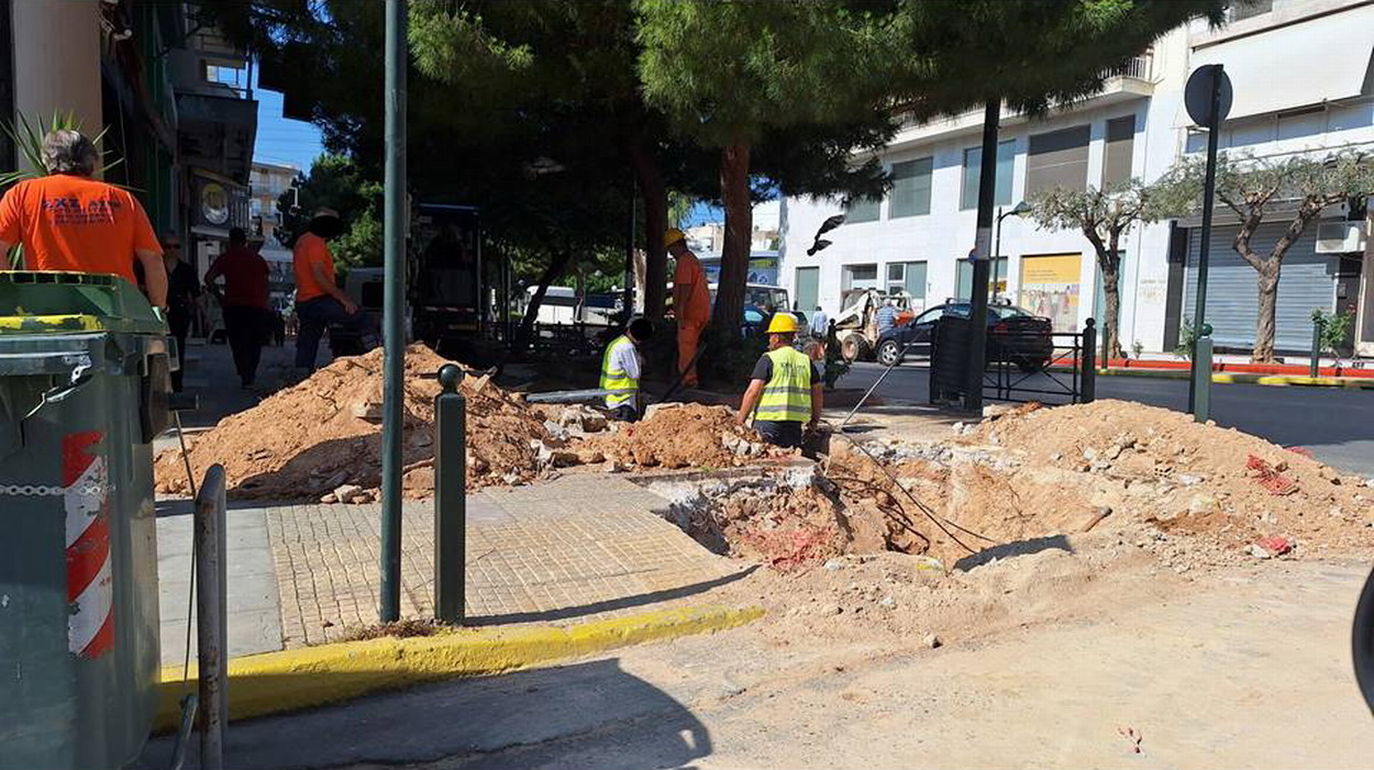 Επανήλθε ο ΔΕΔΔΗΕ για την αντιμετώπιση της βλάβης στην Ελ. Βενιζέλου