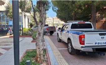 Επιχείρηση της ΟΠΚΕ και άλλων ειδικών δυνάμεων, στην πλατεία Παναγίας Ελεούσας
