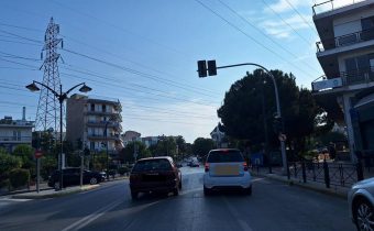 Εκτός λειτουργίας είναι τα φανάρια στον κεντρικό κόμβο της πόλης μας