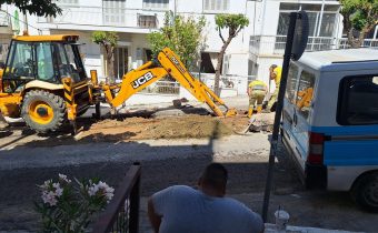 Σοβαρή διαρροή από σπάσιμο αγωγού της ΕΥΔΑΠ στην Παλ. Πολεμιστών – Χωρίς νερό επί ώρες δεκάδες νοικοκυριά