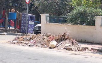 Βουναλάκια από μπάζα σε δρόμους – Ορισμένα από αυτά επί μήνες