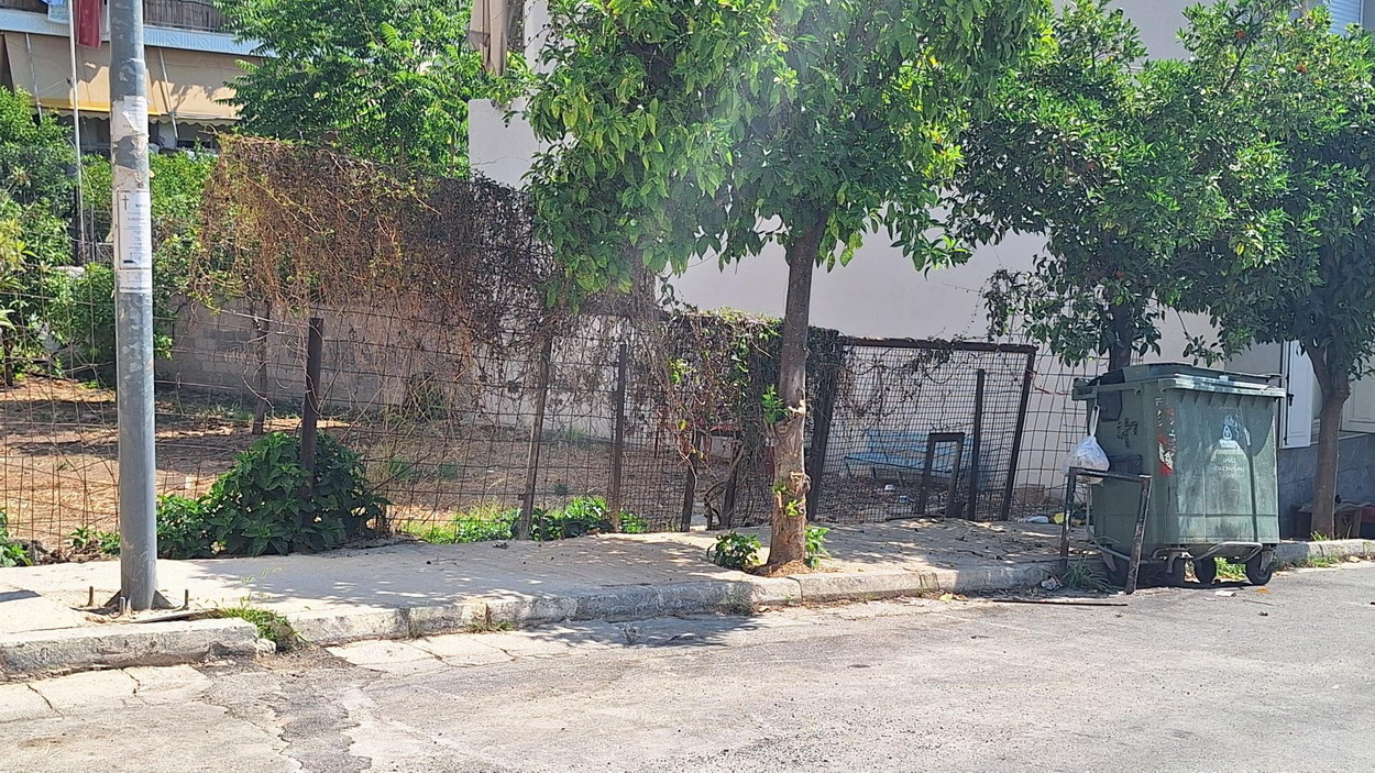 Καθάρισε η οδός Μιχαλάτου – Απομακρύνθηκαν απορρίμματα