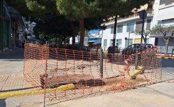 Η βλάβη αντιμετωπίστηκε από τον ΔΕΔΔΗΕ, σειρά έχει η αποκατάσταση του πεζοδρομίου στην Ελ. Βενιζέλου