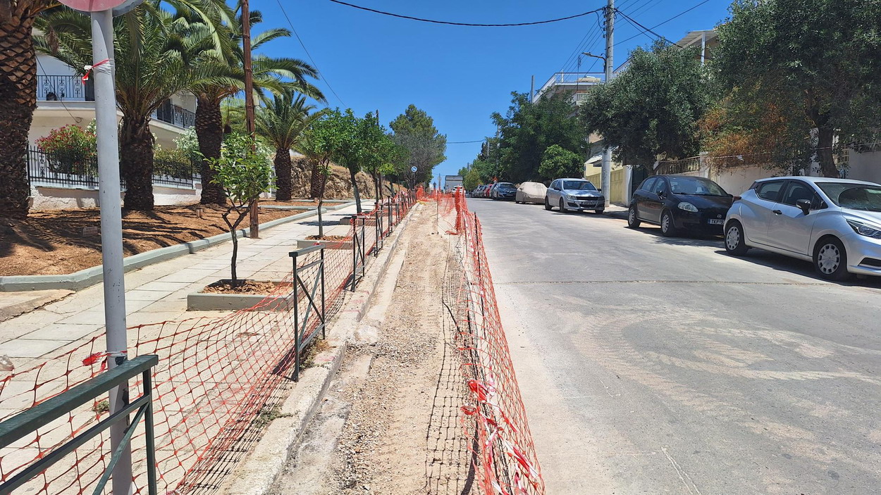 Απομακρύνθηκε το εγκαταλειμμένο όχημα από την οδό Αγίας Μαρίνας