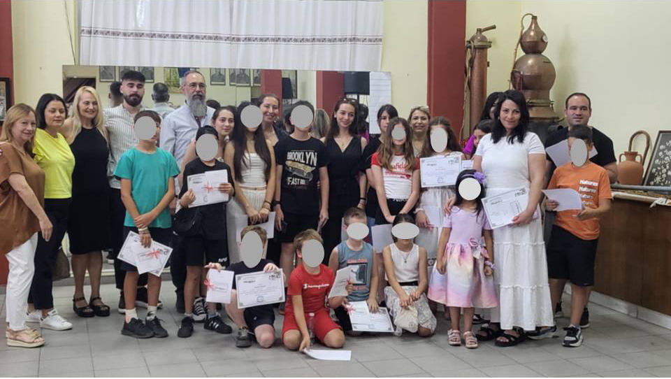 Η Ένωση Κρητών Αγίας Βαρβάρας “Η Μεγαλόνησος”, χθες το απόγευμα πραγματοποίησε την γιορτή λήξης των μαθημάτων της