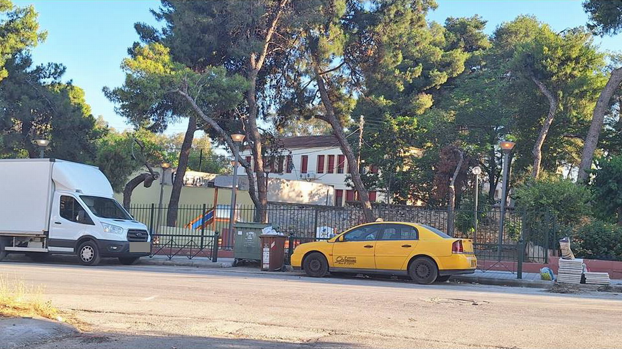 Σπατάλη ηλεκτρικού ρεύματος – Συνεχίζει Δημοτικός φωτισμός να είναι αναμμένος μέρα – νύκτα
