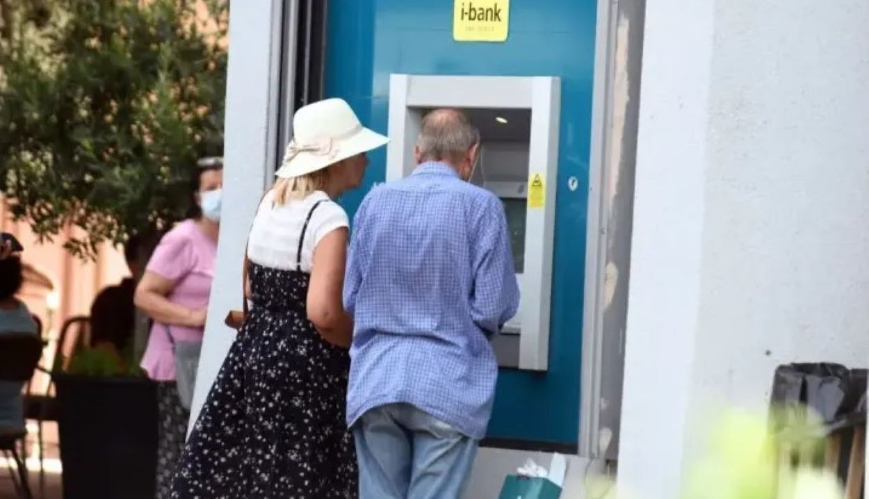 Συντάξεις Αυγούστου 2025: Νωρίτερα η πληρωμή – Πότε θα μπουν τα χρήματα στους λογαριασμούς