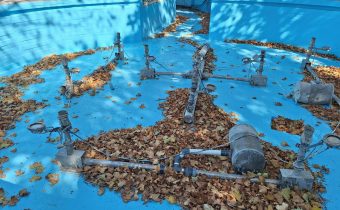 Τις τελευταίες δύο εβδομάδες συνεργεία του δήμου βρίσκονται καθημερινά στην πλατεία του Προφήτη Ηλία και προσπαθούν να την συνεφέρουν