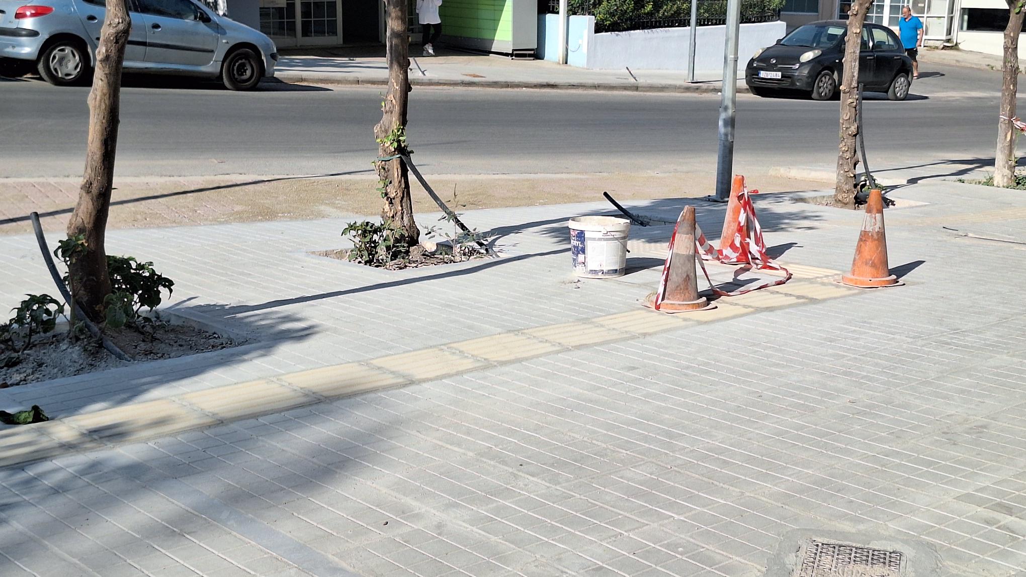 Ξανά – μανά εργασίες στο πεζοδρόμιο της Π. Π. Γερμανού – Ξηλώματα και εργασίες μέχρι να το πετύχουν…