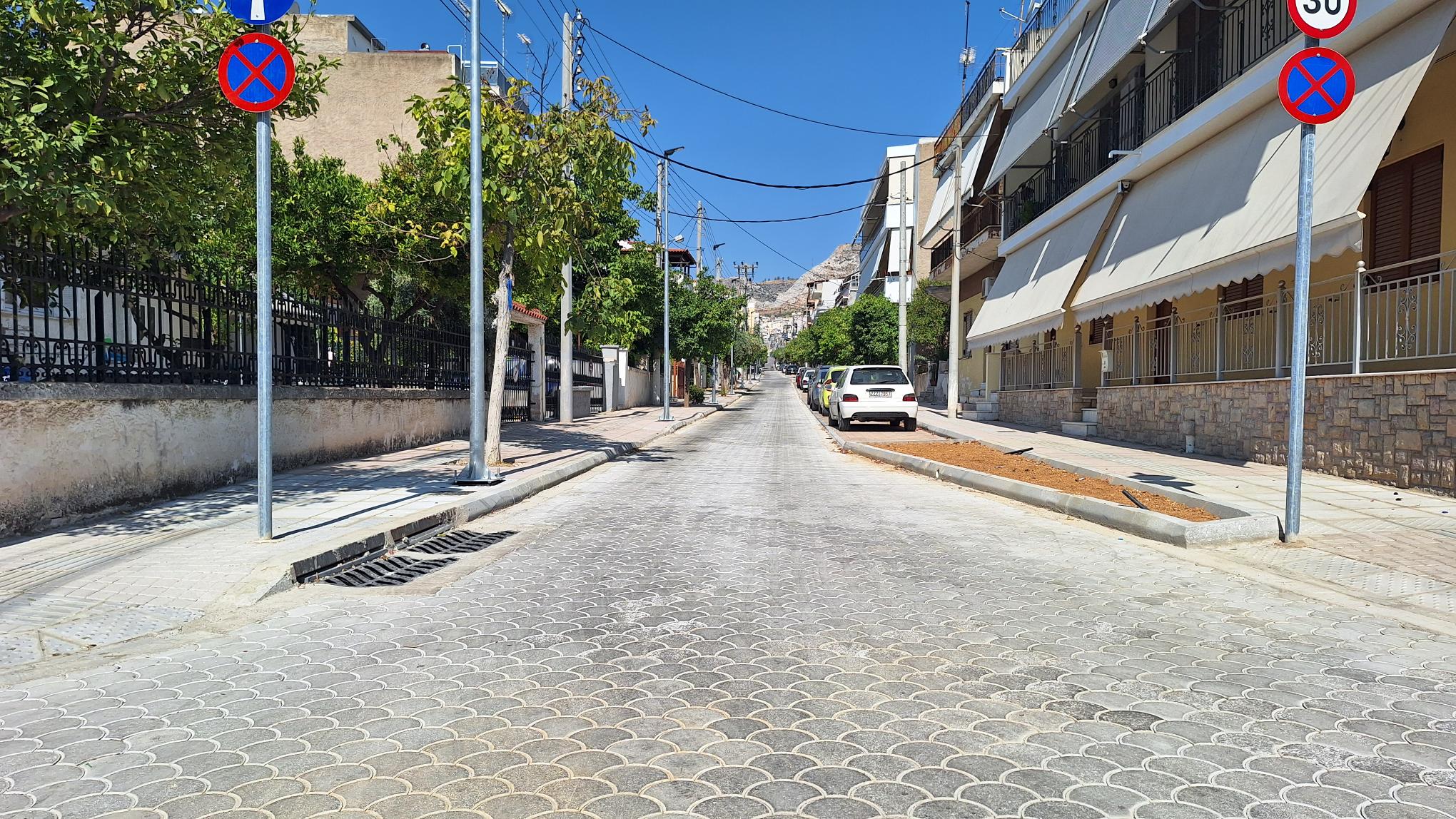 Η οδός Κυκλάδων άνοιξε για τα οχήματα από την είσοδο του άλσους ΕΙΡΗΝΗ έως την οδό Ελ. Βενιζέλου