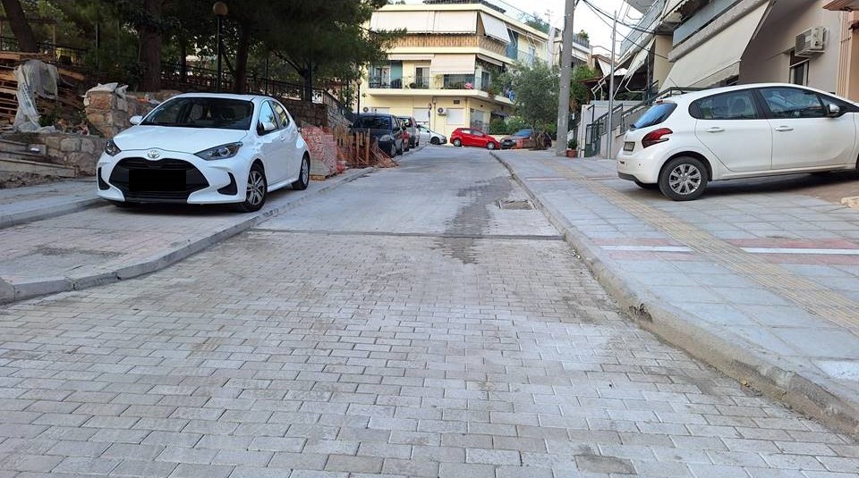 Άνοιξε ένα μικρό κομμάτι της οδού Κουντουριώτη για τα οχήματα