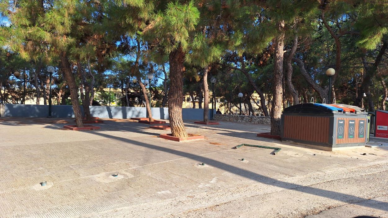 Χάθηκαν τα μεταλλικά “Π” από το άλσος ΜΗΤΕΡΑ;;;