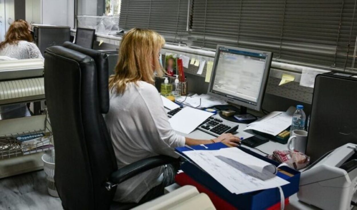 Δημόσιο: Έχασε την εμπιστοσύνη των πολιτών την τελευταία οκταετία (πίνακας)