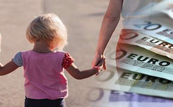 Επίδομα παιδιού: Στο «ψυγείο» οι αυξήσεις – Νέο σχέδιο επεξεργάζεται η κυβέρνηση