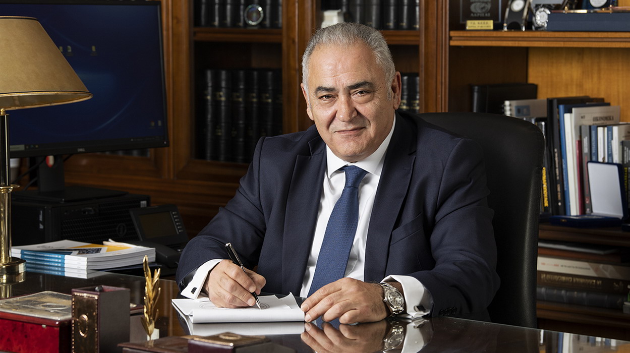 Γ. Χατζηθεοδοσίου: «Για πόσο θα γίνεται ανεκτή η καταχρηστική συμπεριφορά των τραπεζών;»