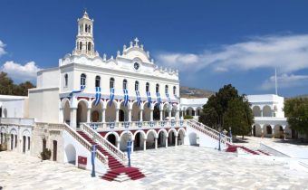 Δεκαπενταύγουστος: Τα άγνωστα, εντυπωσιακά έθιμα σε όλη την Ελλάδα