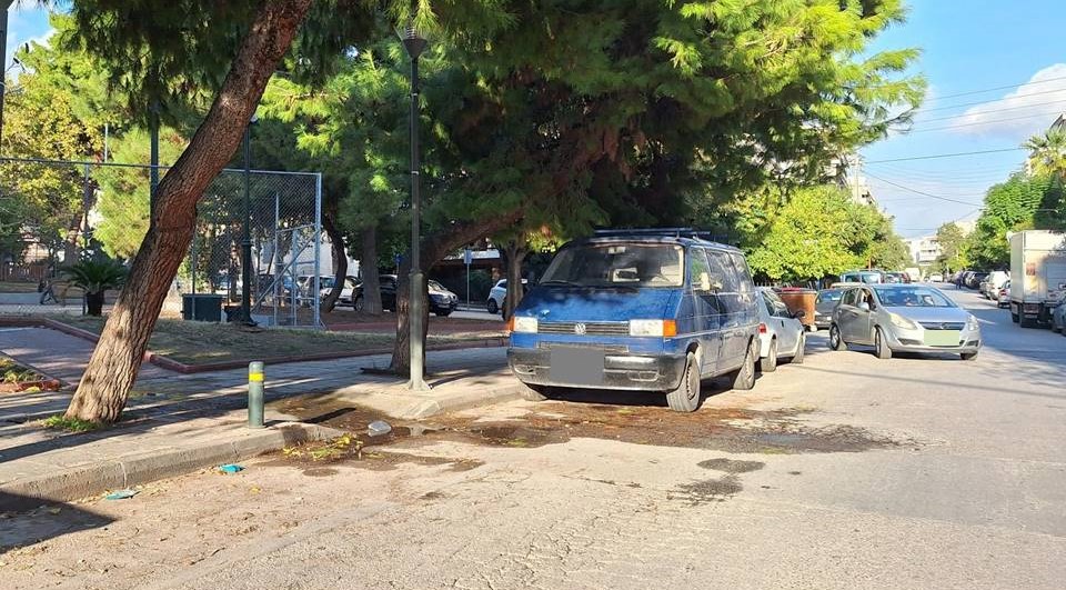 Διαρροή νερών στην Μαρ. Αντύπα από το αυτόματο πότισμα της πλατείας ΝΕΑΣ ΓΕΝΙΑΣ