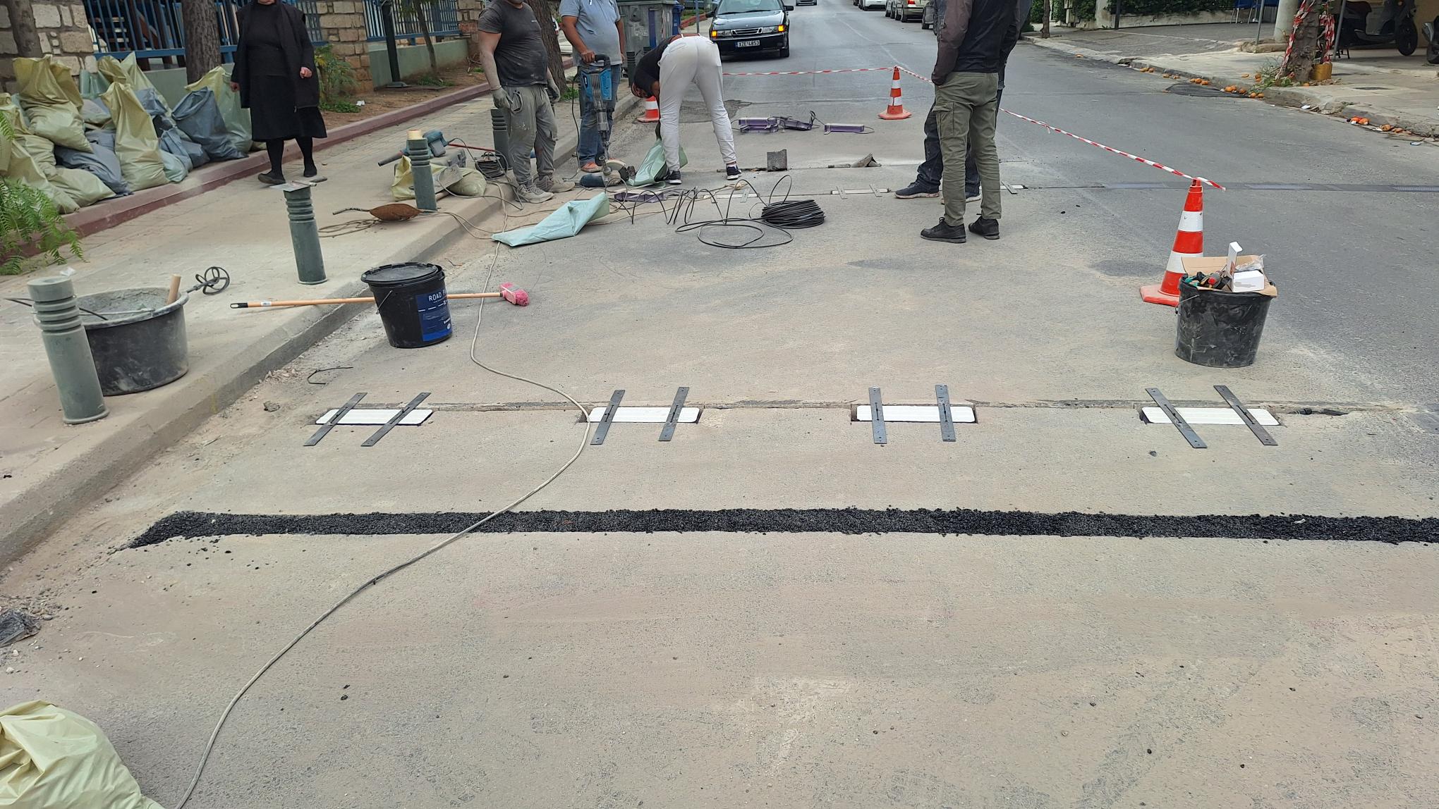 Φωτεινές διαβάσεις πεζών σε επτά δρόμους της πόλης μας