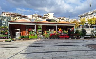 Η “Ανθοκομική Έκθεση” στην πλατεία Παναγίας Ελεούσης, κερδίζει τις εντυπώσεις