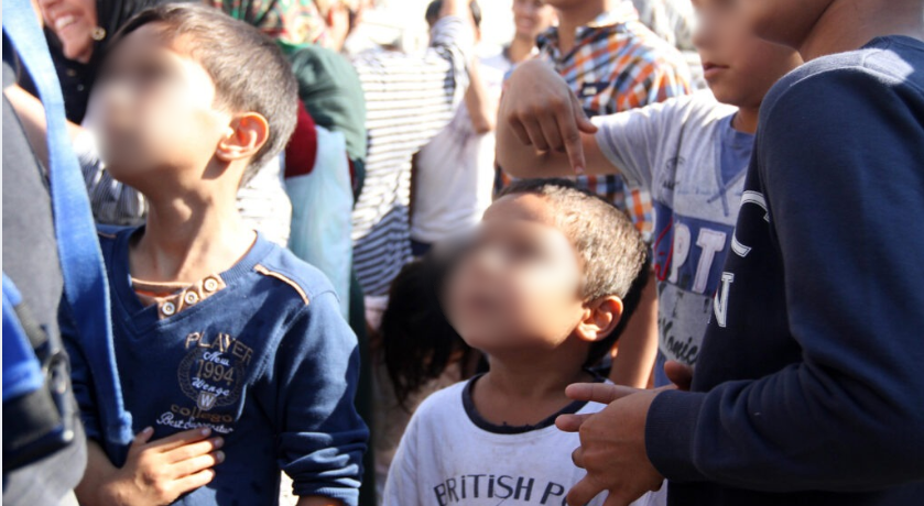 Η Ελλάδα γερνά: Όταν οι θάνατοι ξεπερνούν τις γεννήσεις – Τι κρατά ακόμη όρθιο το δημογραφικό ισοζύγιο